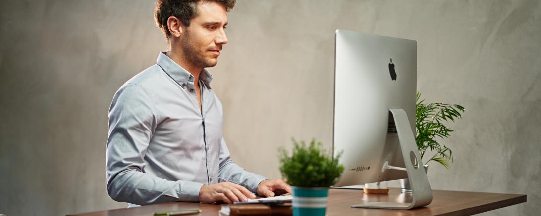 Verstellbarer Schreibtisch Liftor 