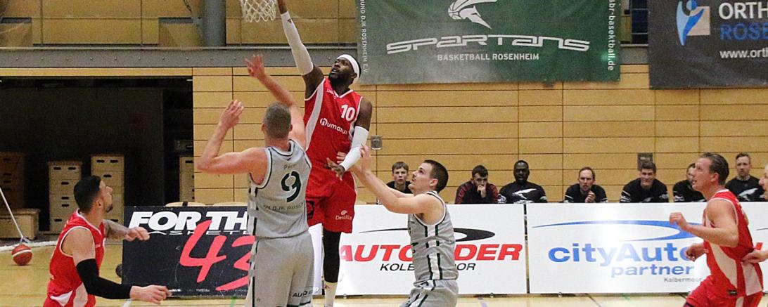 Im Bild ist das Spiel DJK SB Rosenheim vs TSV Nördlingen zu sehen.