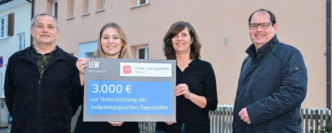 LEW Spendenübergabe