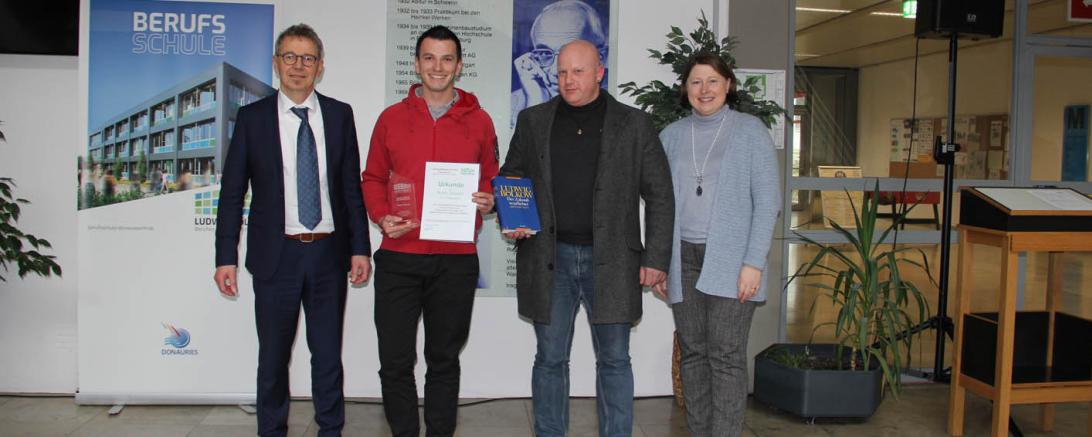 Gerhard Kilian, Robin Shearer (Fa. Grob),  Gregor Unglert (Fa. Grob), Claudia Marb (v. l.)