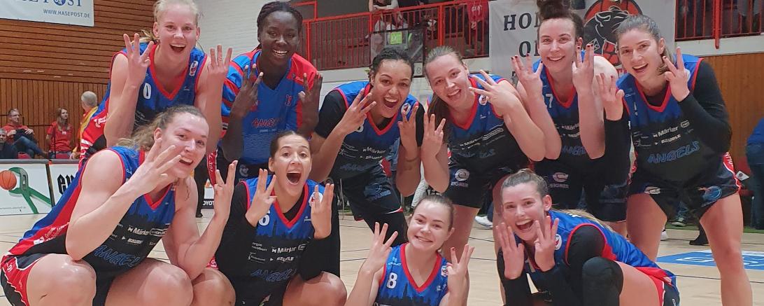 Ein Wow-Effekt im fernen Osnabrück. Mit 69:54 kehren die Eigner Angels Nördlingen als Tabellendritter aus Niedersachsen zurück. Zweite Reihe Bildmitte: Neuzugang Chelsea Waters, zweite von rechts Combackerin Lea Favre. Beiden gelang, wie ihrem gesamten Team, eine solide Leistung.