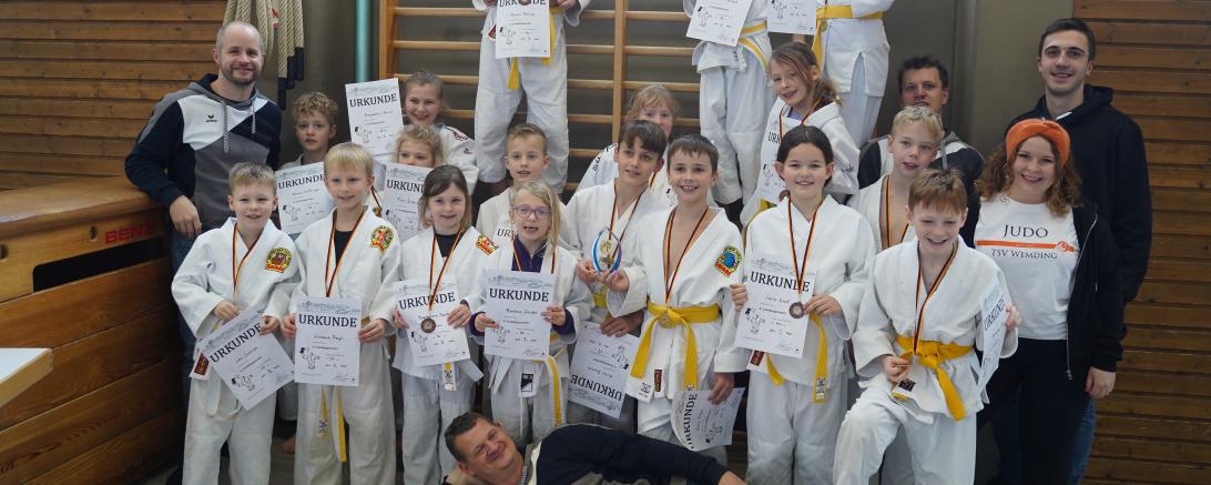 Die Nachwuchsjudokas des TSV Wemding wurden als erfolgreichste Mannschaft ausgezeichnet.