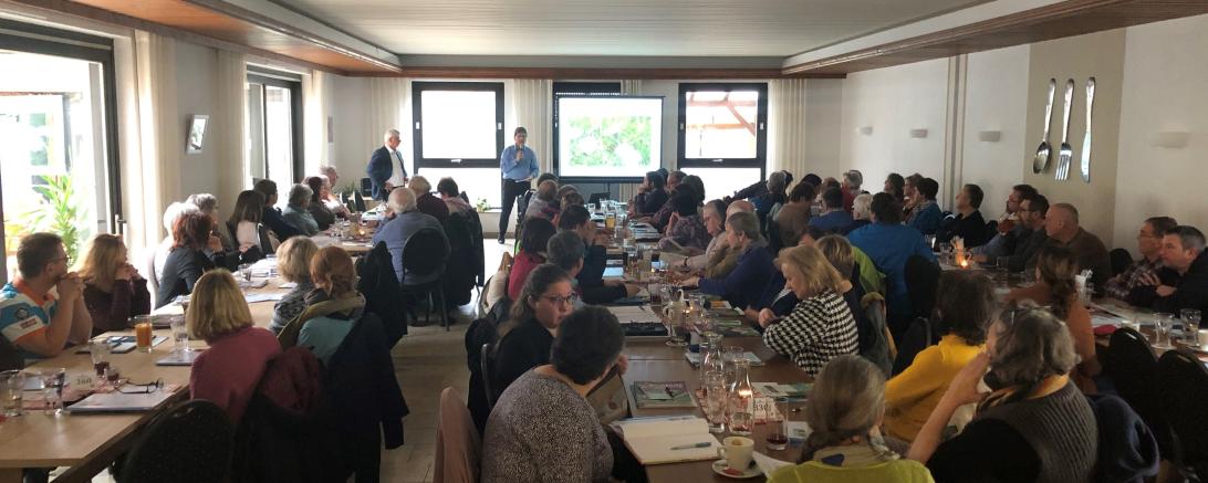 Im Bild zu sehen ist das Vorständeseminar der Gartenbauvereine des Landkreises Donau-Ries