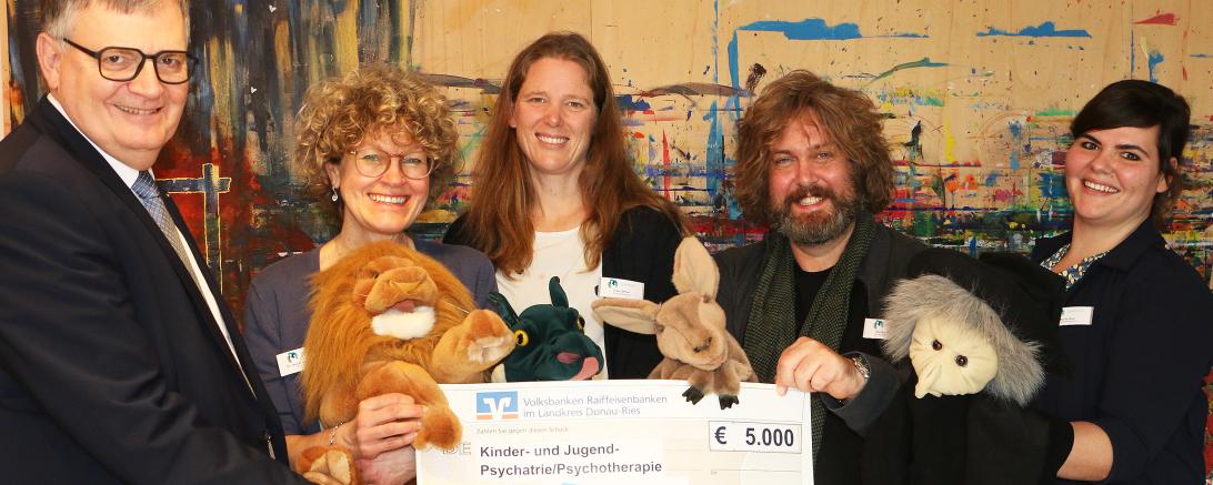 Spendenübergabe der vr Banken an die Kinder Psychatrieklinik