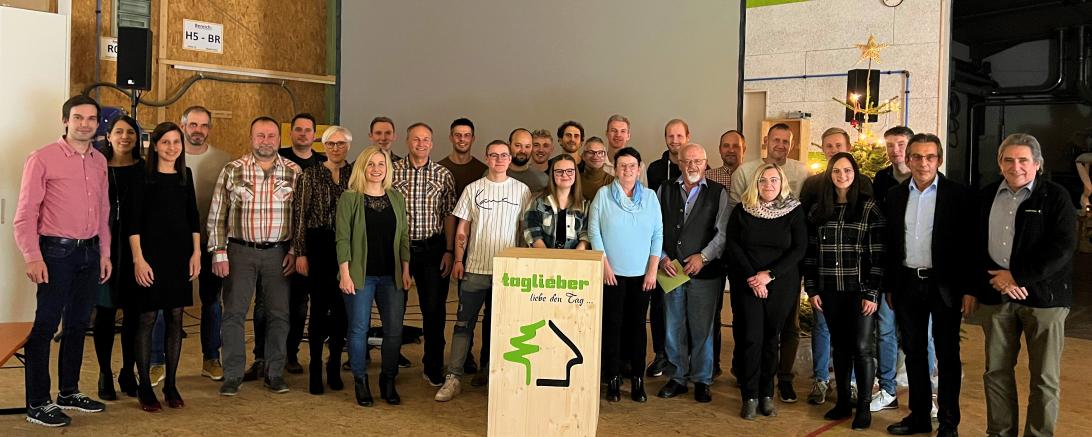 Auf dem Bild zu sehen (von links): Stefan Taglieber, Christine Manz, Franziska Taglieber, Stefan Eireiner, Stefan Beck, Cornelius Manz, Sabine Christ, Stefan Rosenwirth, Christina Wimmer, Klaus Beck, Maximilian Roder, Andreas Haußner, Philipp Stimpfle, Leon Hornung, Anna John, Stefano Maiutto, Rosario Lombardo, Jona Grimm, Karin Förg, Richard Burger, Florian Uhl, Roland Walter, Marianne Reiter, Andreas Auer, David Riedel, Anna Schwab, Volker Reichert, Erwin Taglieber, Alfred Taglieber. 