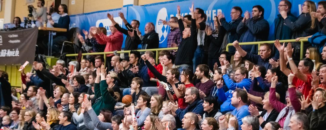 Die eigentliche Arbeit am morgigen Sonntag und in den anstehenden Playoffs muss das Eigner Angels-Team verrichten. Eine große Hoffnung liegt dabei auf dem begeisterungsfähigen und fachkundigen Angels-Publikum  in der Hermann-Keßler-Halle, welches wegen der dringend notwendigen Unterstützung gebeten wird, zahlreich zu erscheinen. 
