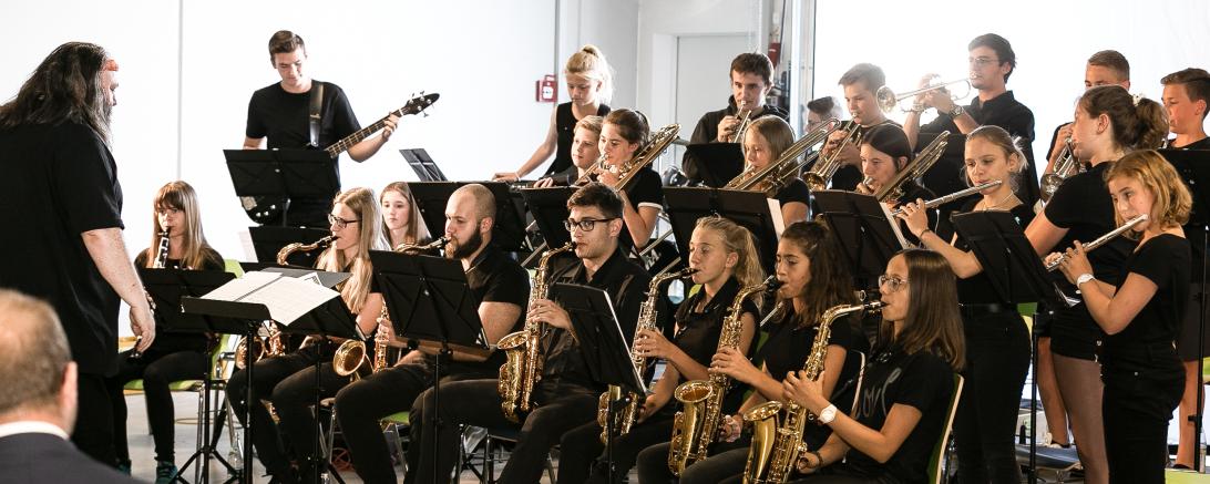 Die Bigband der Nördlinger Realschule Maria Stern.
