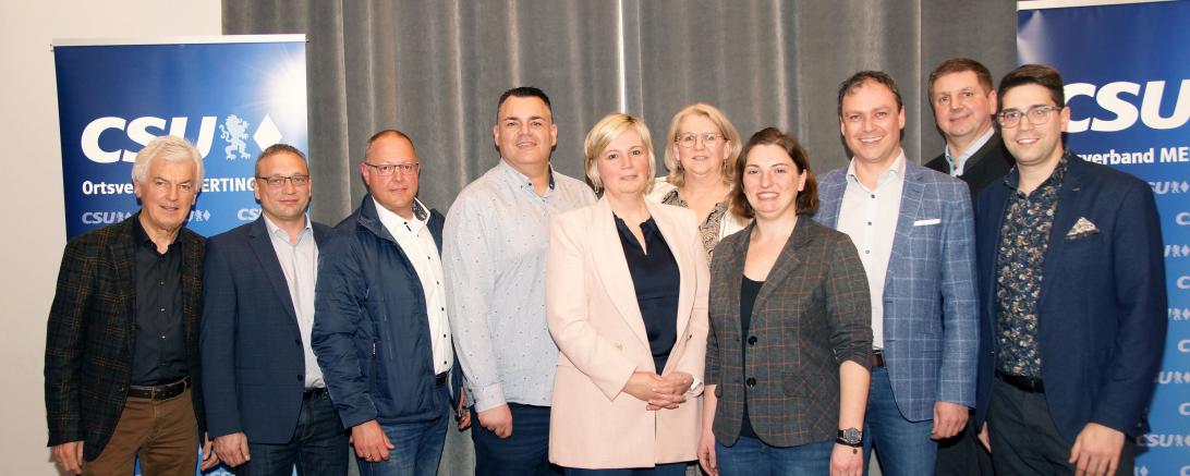 Die neugewählte Vorstandschaft des CSU-Ortsverbandes Mertingen. Das Bild zeigt (von links) Albert Lohner, Jürgen Wörner, Ralf Koltermann, Alexander Kopp, Heike Binder, Hildegard Bauer, Barbara Zerle, Daniel Petrasch, Markus Bötsch und Tobias Heger. 