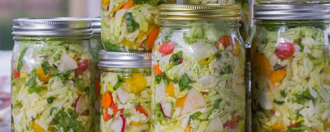 Fermentiertes Gemüse ist reich an Vitaminen und bringt in der kalten Jahreszeit Abwechslung in die Küche.