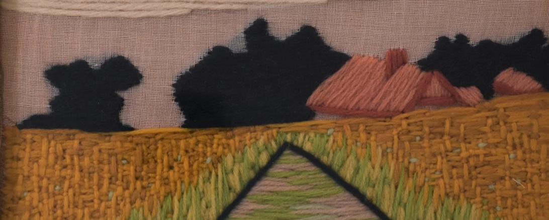 Im Käthe-Kruse Museum sind jetzt seltene Stickbilder ausgestellt.