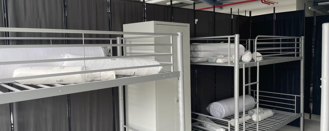 Die ehemalige Produktionshalle im Gewerbegebiet in Riedlingen soll in Zukunft bis zu 150 Geflüchtete aus verschiedenen Ländern Schutz bieten. 