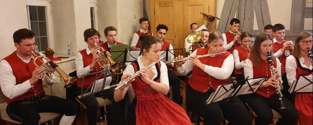 Die Stadtkapelle beim Frühjahrsempfang in Wemding.
