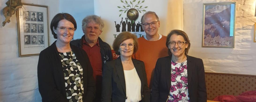 Andrea Seiler, Schriftführerin; Johannes Thum, Beisitzer; Ursula Kneißl-Eder, Kassiererin; Peter Seiler, 2. Vorsitzender; Christine Anselmi, 1. Vorsitzende.