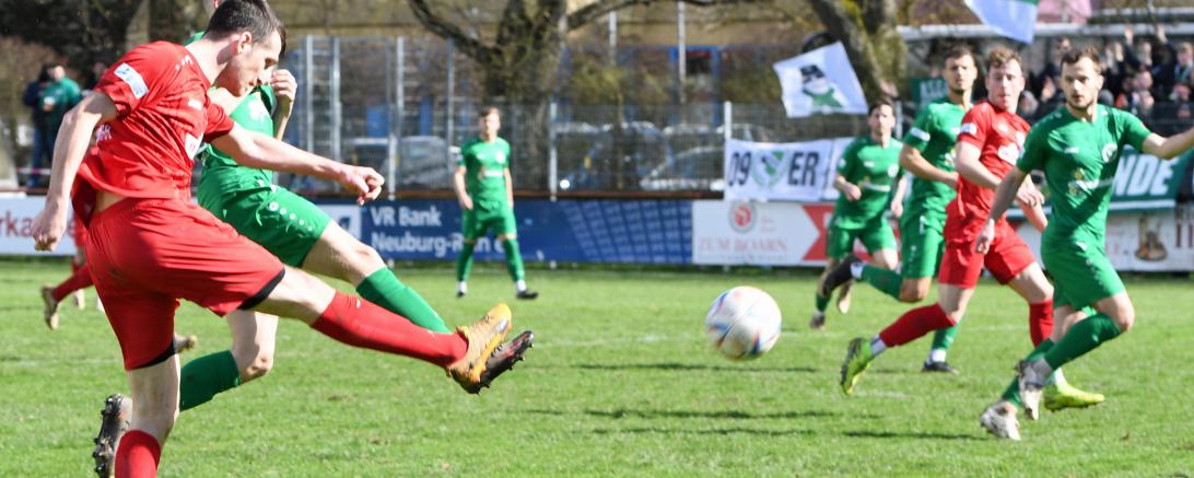 Lucas Schraufstetter beim Schuss 