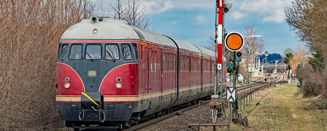 Schnelltriebwagen VT 12 506/507 "Stuttgarter Rössle"