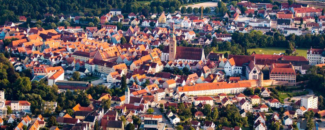 Das Bild zeigt Donauwörth aus der Vogelperspektive.