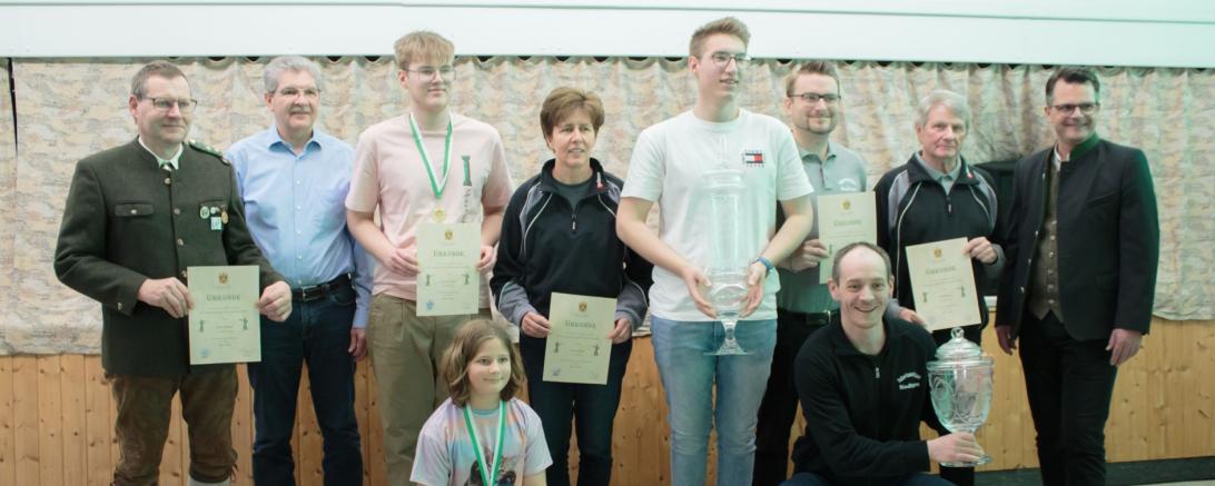 Siegerehrung der 46. Donauwörther Stadtmeisterschaft im Vereinsheim der Königlich Privilegierten Schützengilde 1403.