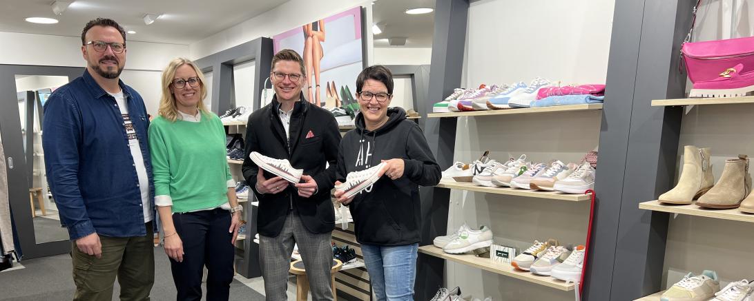 Das Schuhhaus Stark hat einen Nördlingen Sneaker produzieren lassen.
