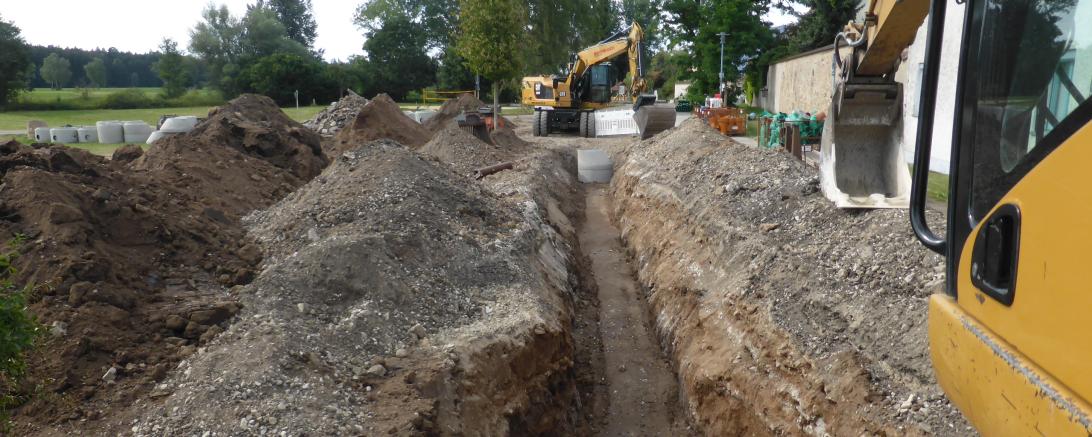 Im Anschluß an den ersten Bauabschnitt in der Klosterstraße wird nunmehr die Entwässerung im Klosterhof und in der Mühlstraße beginnen.