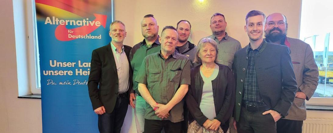 Das Bild zeigt die neue Afd Kreisvorstandschaft. 