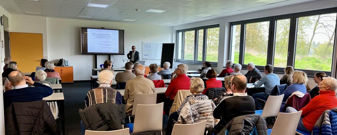 40 Zuschauer besuchten den Vortrag aus der Reihe „Orthopädie für jedermann“.