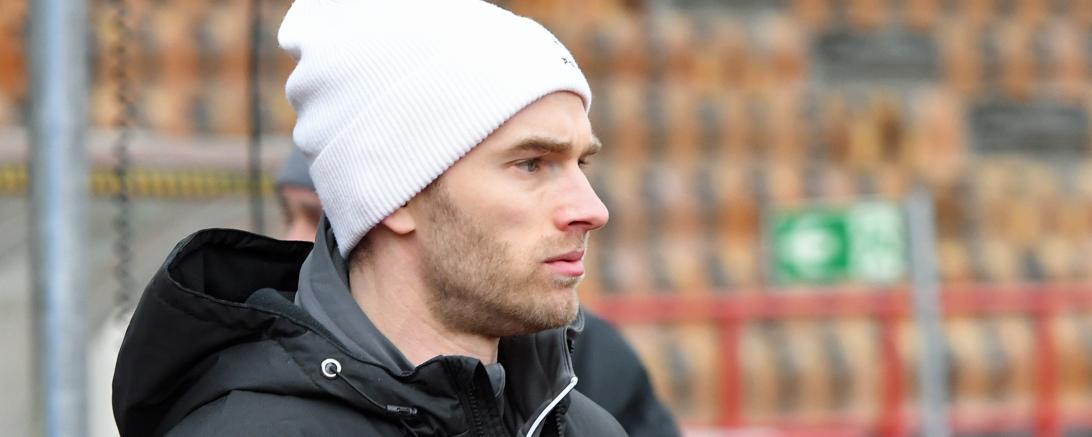 Der TSV Cheftrainer Maximilian Käser war enntäuscht über das Spiel gegen Burghausen.