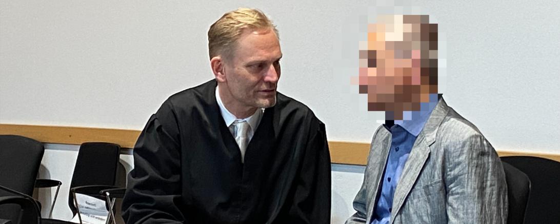 Das Bild zeigt Verteidiger David Herrmann und Dr. R.