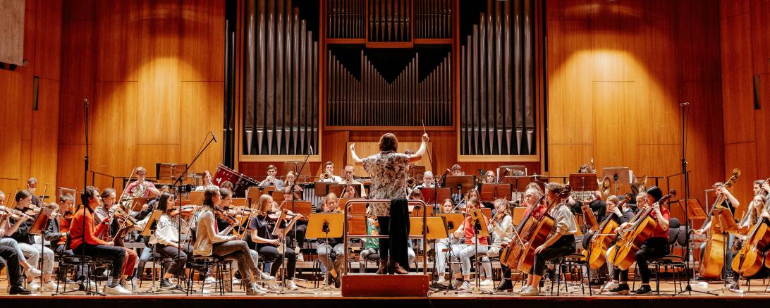 70 Jahre Bezirk Schwaben: Parallel zu diesem Jubiläum startet das schwäbi-sche Jugendsinfonieorchester heuer in seine zehnte Konzertphase.