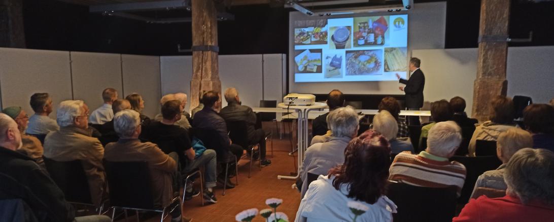 Bei der Versammlung der Anteilseigner wurden die Teilnehmer über die Entwicklung des Stadtladens informiert und der Gesellschafterrat gewählt.