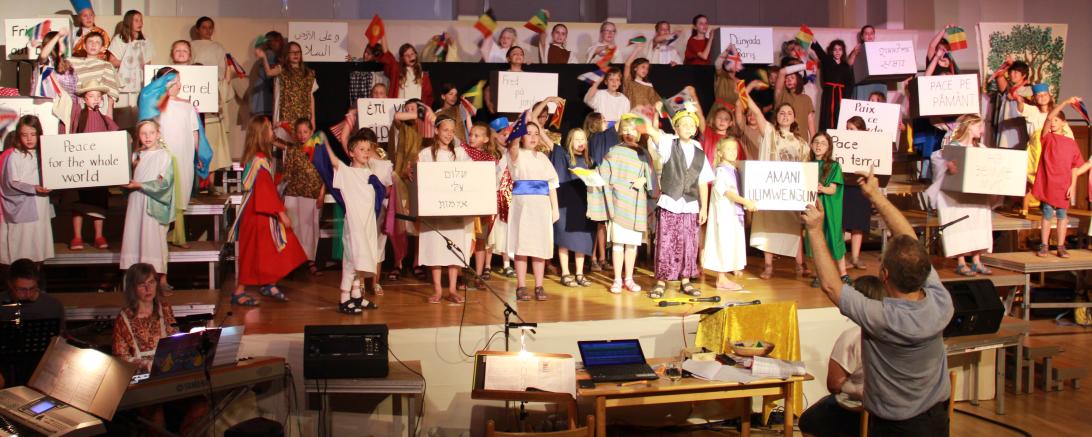 Die Probe einer Aufführung der Kinderkantorei.