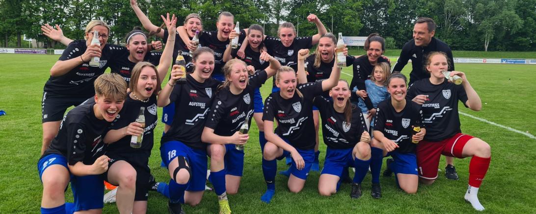 Das Bild zeigt die Meistermannschaft.