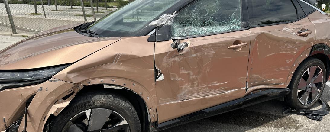 Das Bild zeigt den am Unfall beteiligten Pkw.