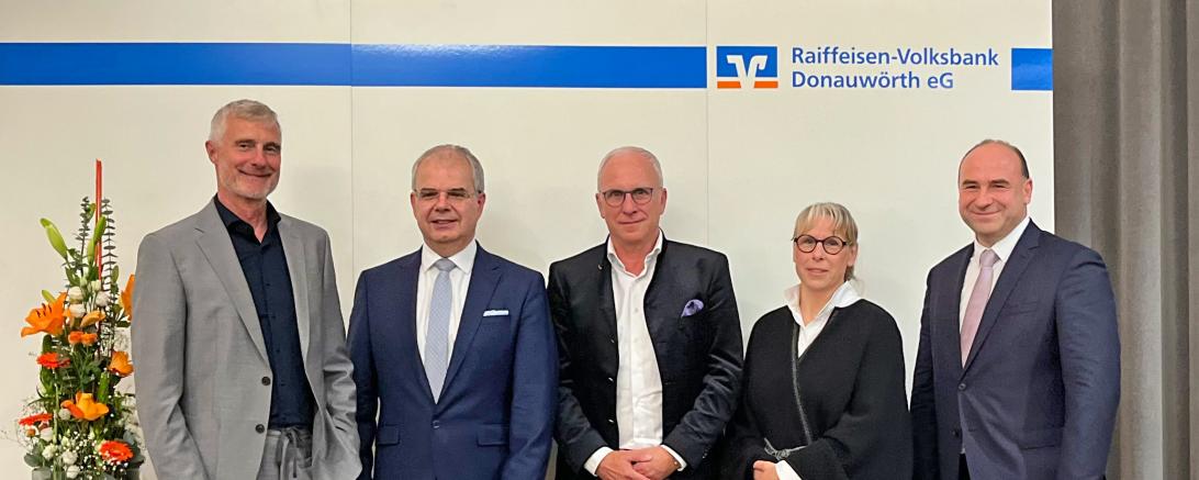 v. l. n. r.: Aufsichtsratsvorsitzender Thomas Kopp, Vorstandssprecher Michael Kruck, wiedergewählte Aufsichtsratsmitglieder Peter Marx und Martina Mack sowie Vorstand Alexander Lehmann. 