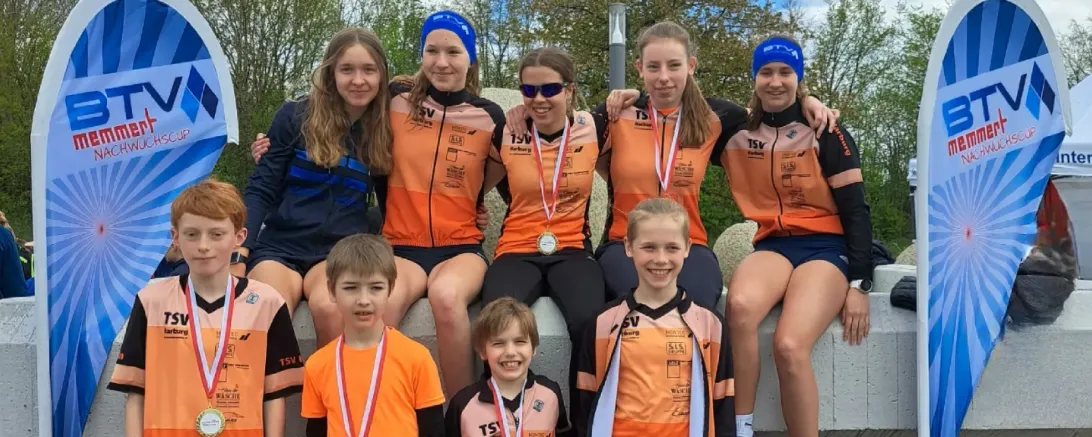 Neun Sportler des TSV-Harburg fuhren für ein Triathlon-Wochenende ins Taubertal.