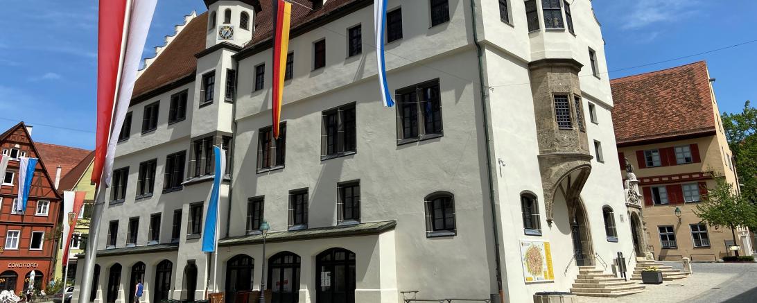 An Herrenmontag haben die städtischen Verwaltungseinrichtungen nachmittags geschlossen.