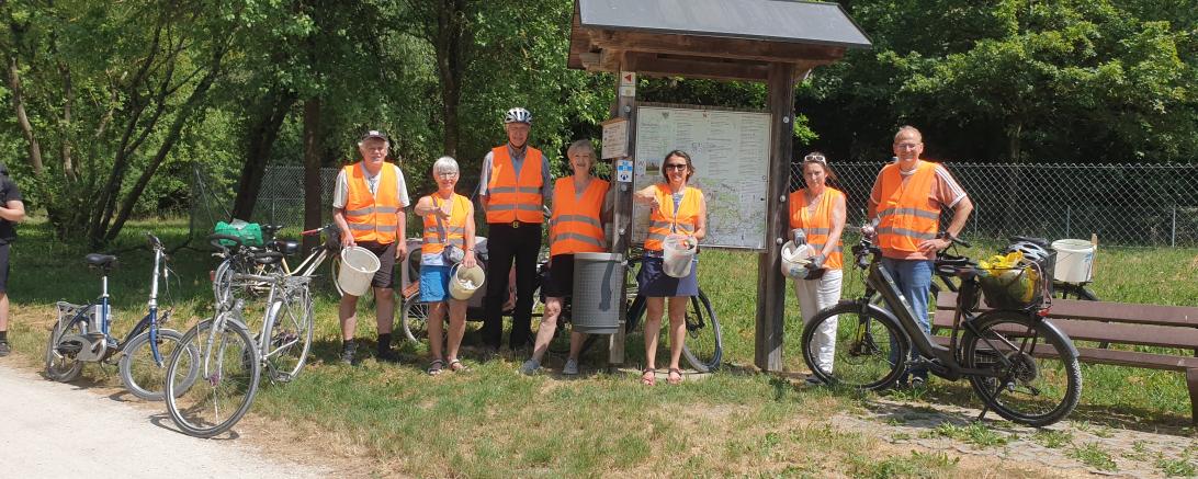 Gruppenbild der Müllsammler