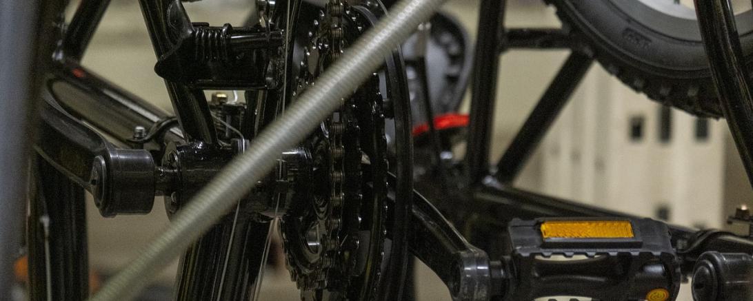 Wer sein Fahrrad aus dem Winterschlaf holen will, sollte dieses vorher überprüfen.