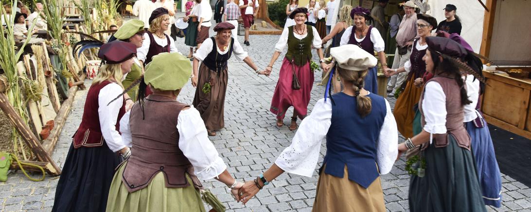 Tänze während des historischen Stadtfest