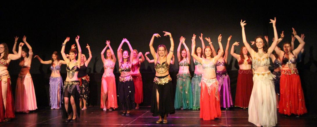 Großartige Jubiläumsshow der Bauch- und Showtanzgruppe „Aischa“
