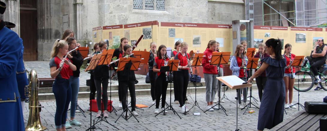 Junge Stadtkapelle bei „Musik auf dem Marktplatz“ 2022.