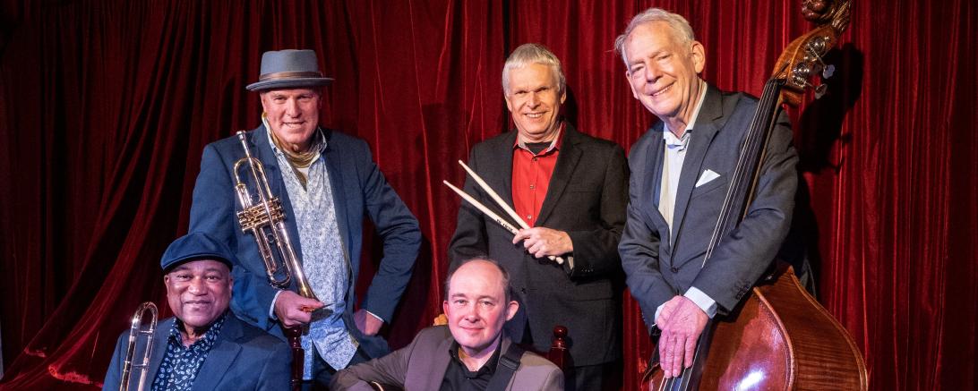 Bandfoto von THE HOT STUFF 