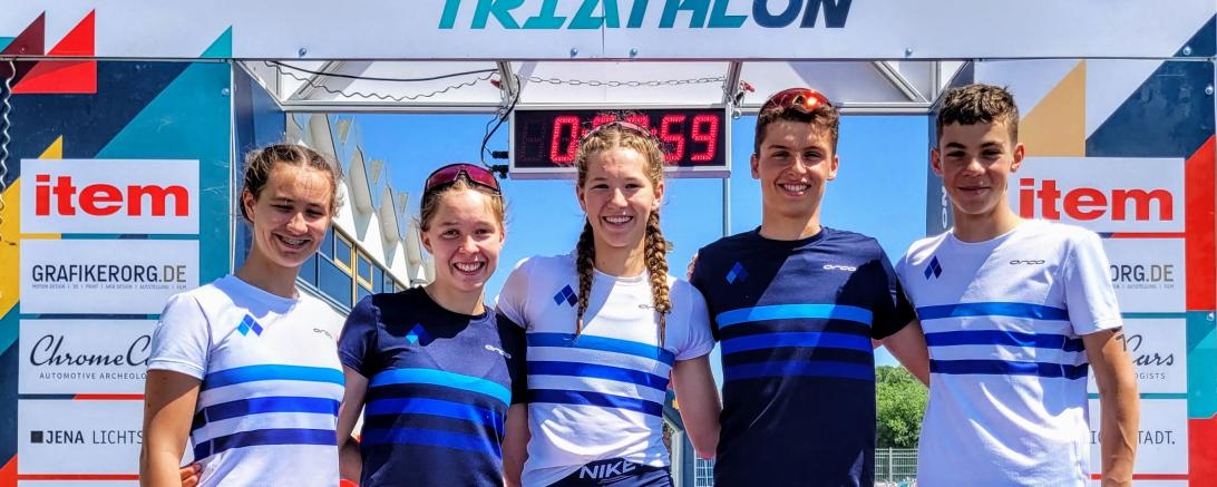 Julia Weiland, Chiara und Giulia Göttler, Luis Rühl und Luca Schreitmüller bei dem Deutschland Cup in Jena.