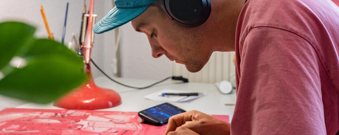 Wolf J. Grober in seinem Atelier