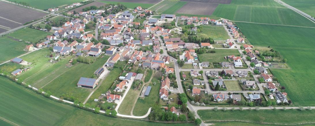 Luftbildfotografie des Ortsteil Dürrenzimmern.