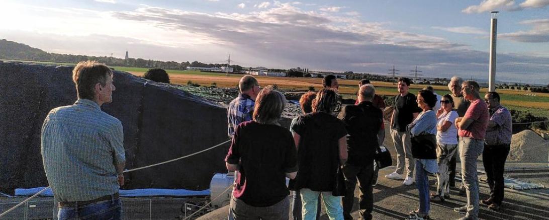 Besuch bei der Biogasanlage in Reimlingen.