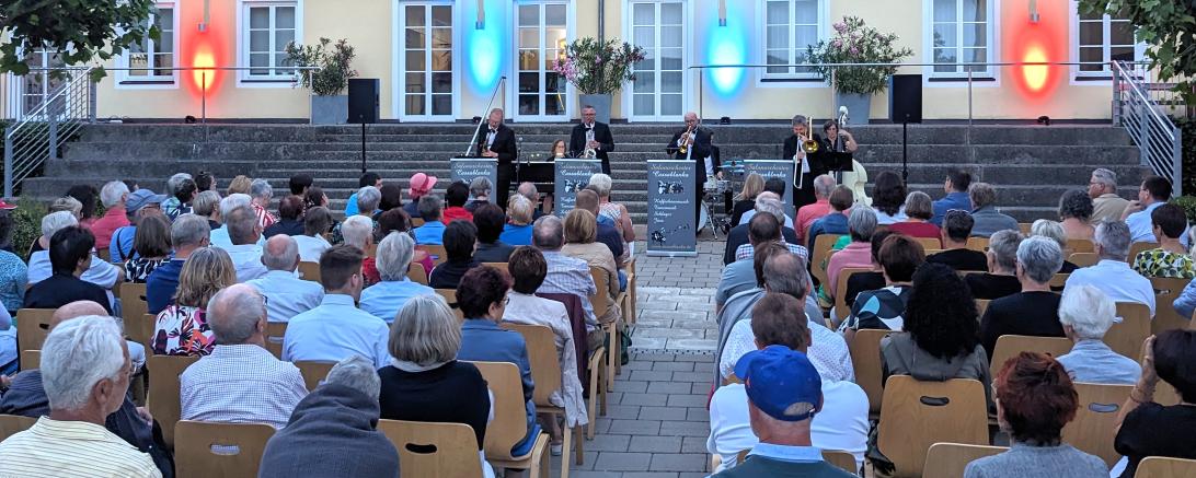 Zuhörer des Benefizkonzert Cassablanka.