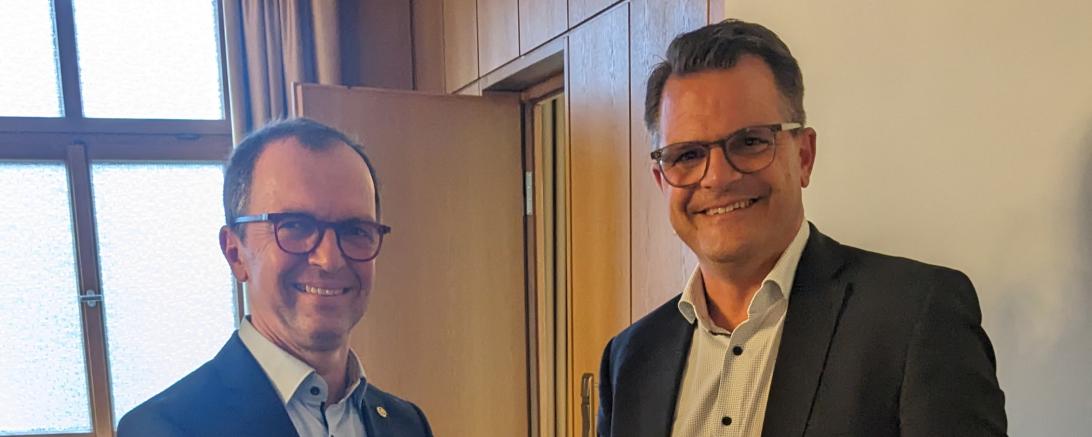 Dr. Wolfgang Beck (links) und Oberbürgermeister Jürgen Sorré. 