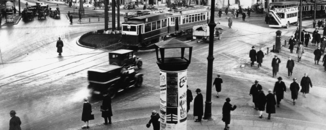 Filmstill aus „Berlin – Die Sinfonie der Großstadt“, 1927.
