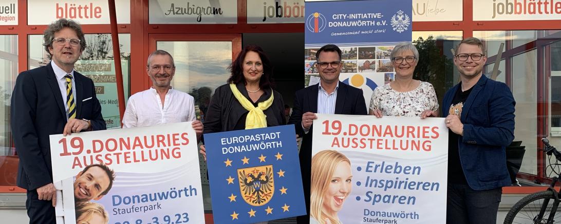 Das Bild zeigt v.l.n.r.: Josef A. Schmid (JWS), Markus Sommer (CID), Ulrike Steger (Stadt Donauwörth), Jürgen Sorré (OB), Chrisiane Kickum (CID) und Matthias Stark (DRA)