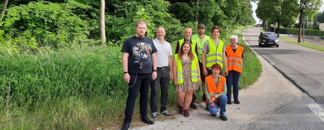 Engagiert bei Wind und Wetter zum Schutz der heimischen Artenvielfalt: Freiwilliger Helfer aus Wemding. 